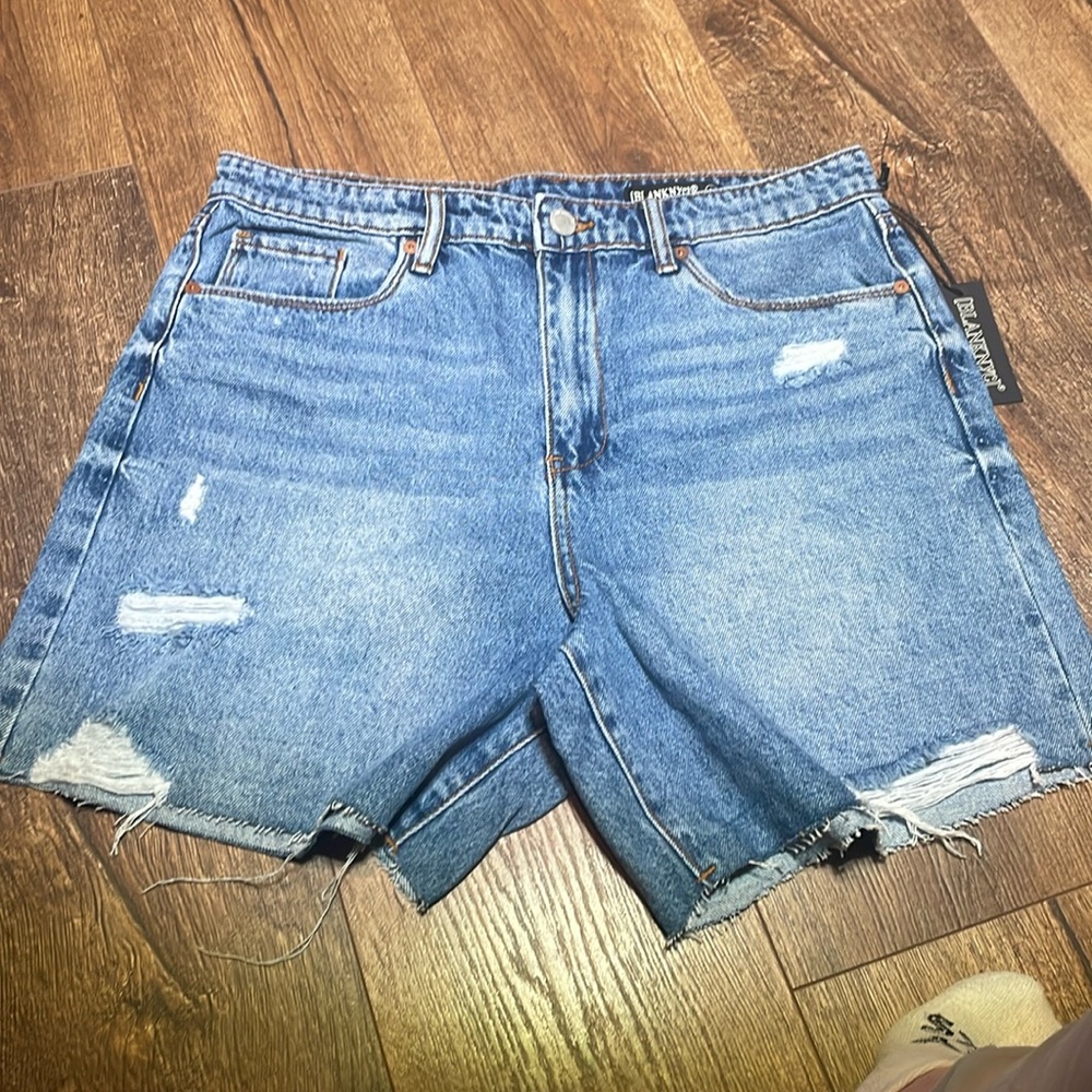 Blank NYC short size 30 high-rise inseam 6 Joe Biden distress on front 🌎